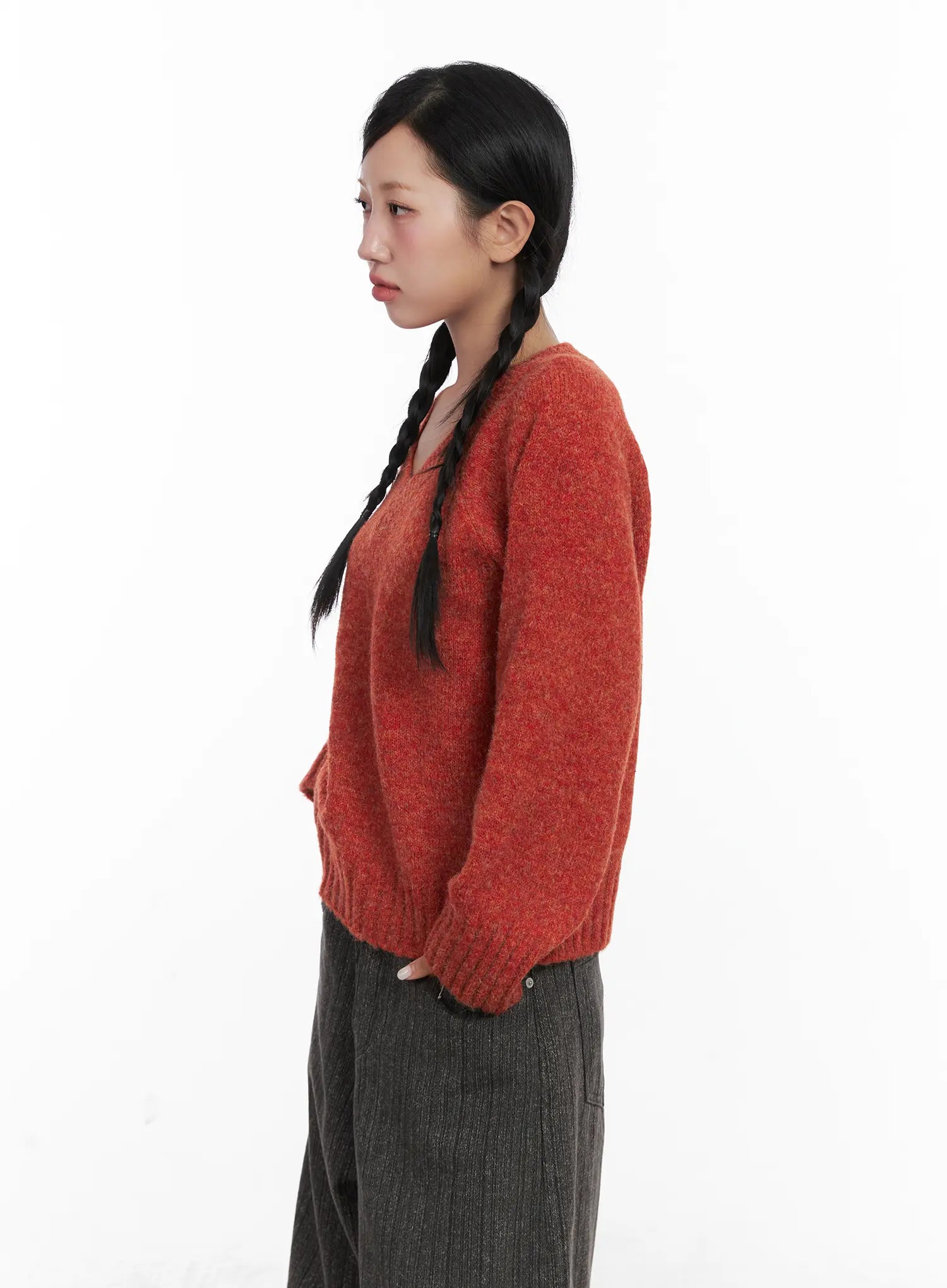 v-neck-long-sleeve-sweater-cn528