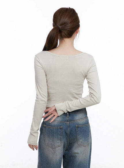 basic-u-neck-long-sleeve-crop-tee-cg529