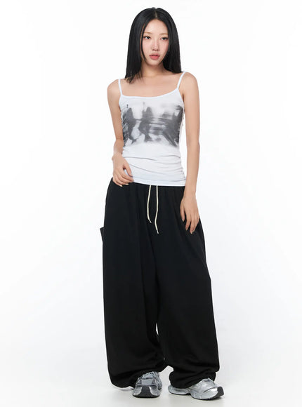 wide-leg-graphic-sweatpants-cy512
