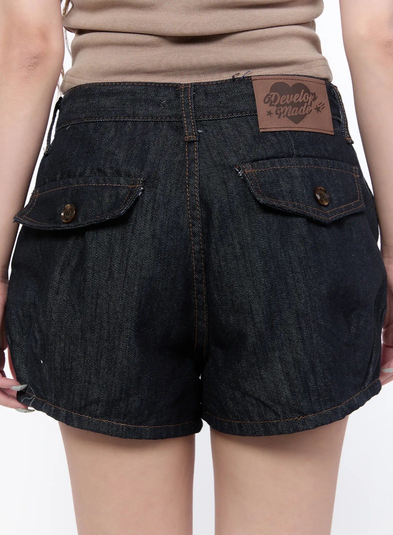 dark-washed-denim-shorts-ca522