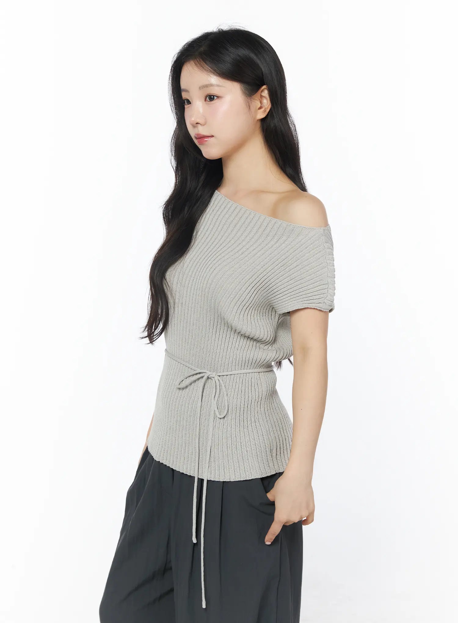 ribbed-off-shoulder-knit-top-and-scarf-set-cd805