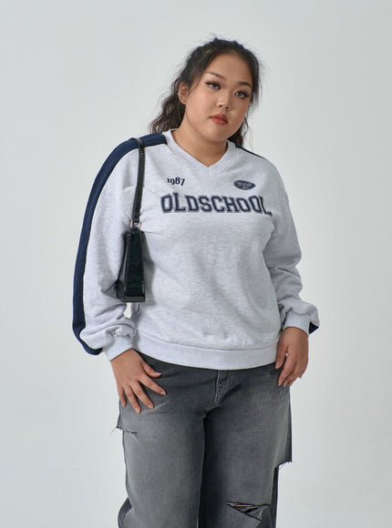 Plus Two Color V-Neck Sweatshirt IF317