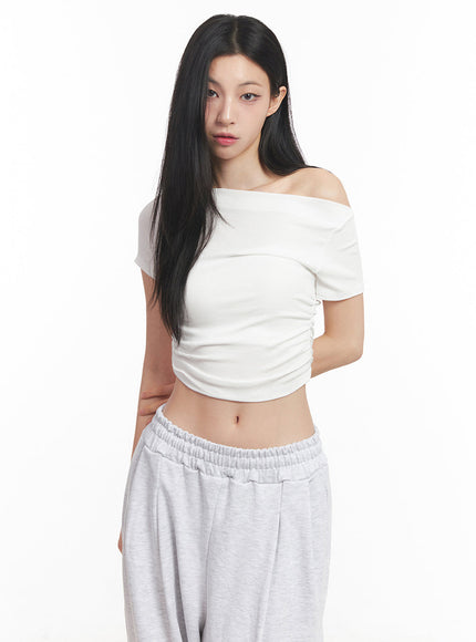 off-shoulder-shirred-crop-tee-iy516