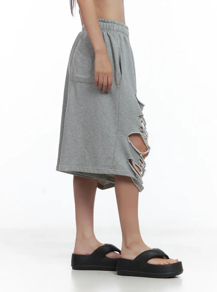 distressed-bermuda-sweatshorts-cl508