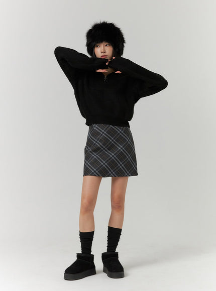 half-neck-hand-warmer-knit-sweater-cd312