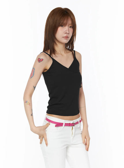 v-neck-sleeveless-top-cy527 / Black