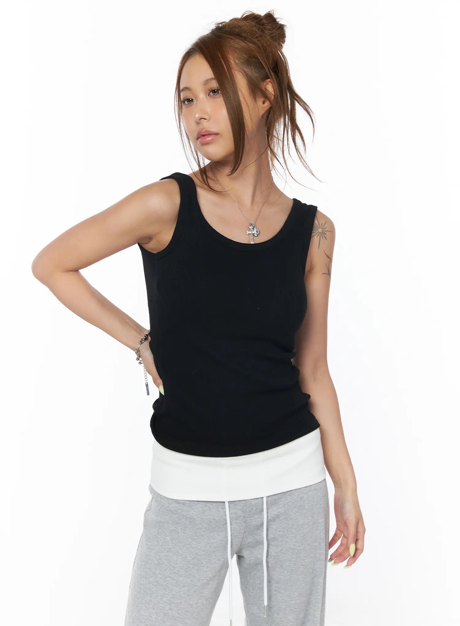 essential-built-in-bra-ribbed-tank-top-cu502 / Black