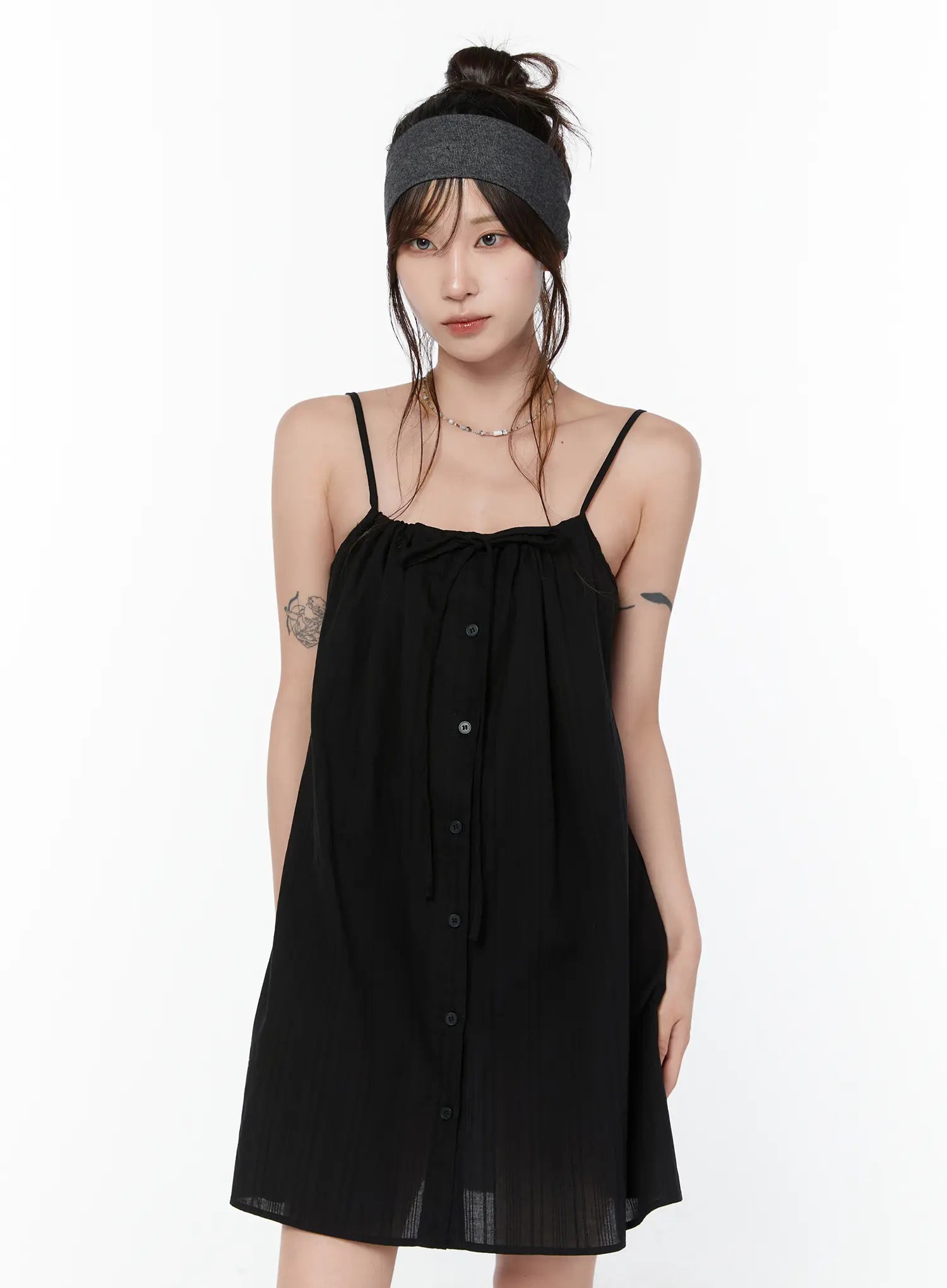 sleeveless-tie-front-dress-cy515 / Black