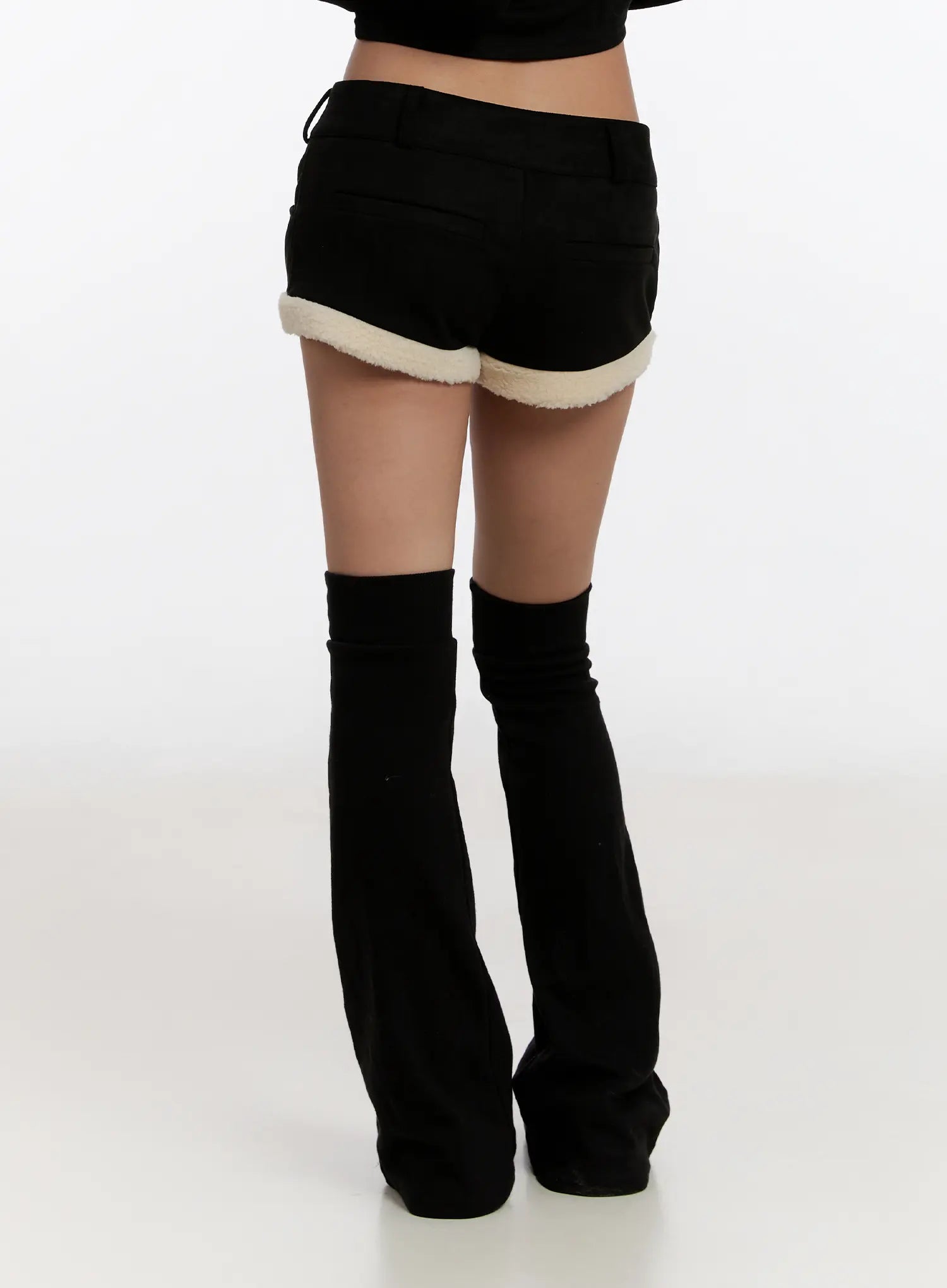 sherpa-lined-shorts-cn527