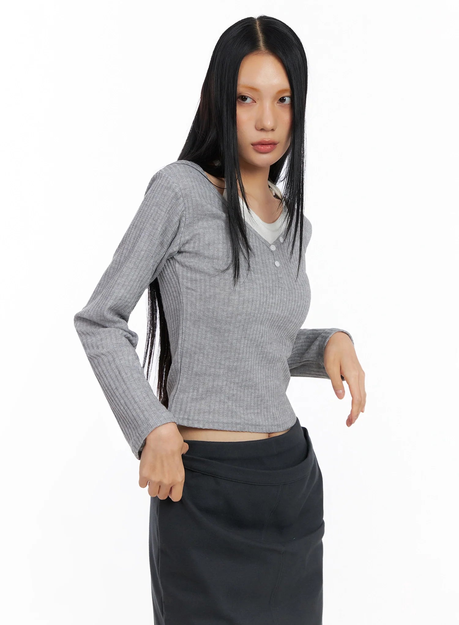 layered-ribbed-halter-top-co517