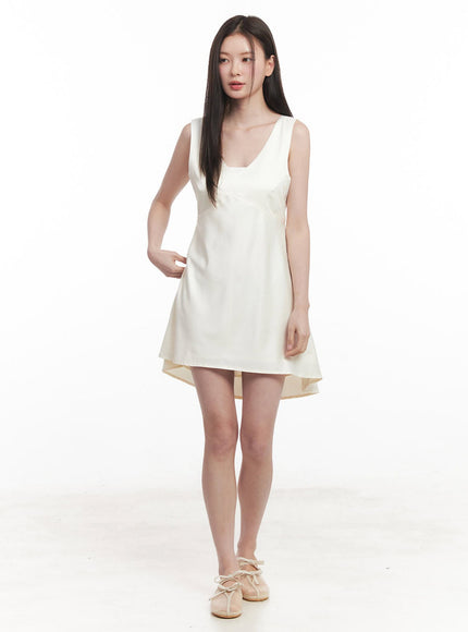 satin-v-neck-sleeveless-mini-dress-iy513-2