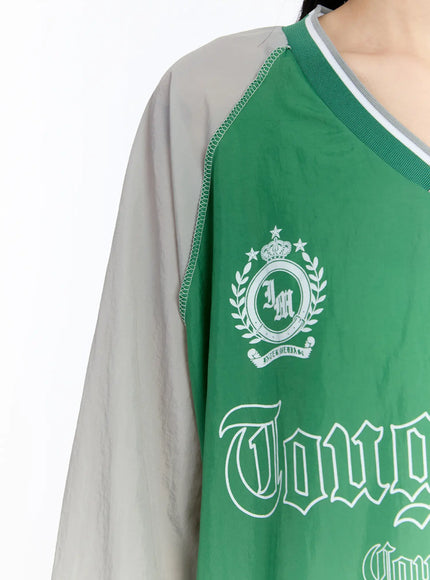 Oversized V-Neck Graphic Sweatshirt CA507