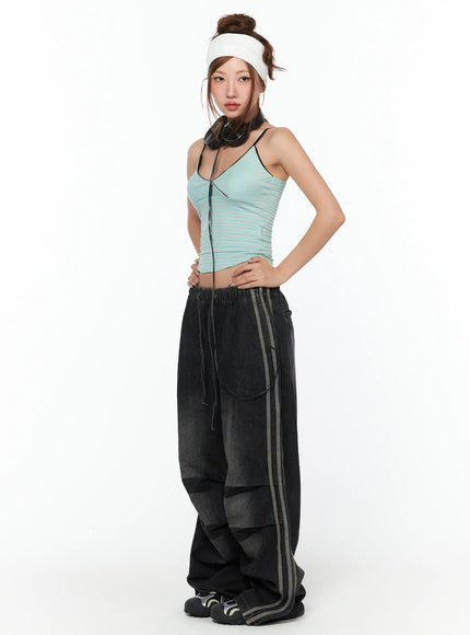 striped-v-neck-sleeveless-top-ca515