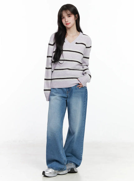 striped-v-neck-knit-sweater-ij529