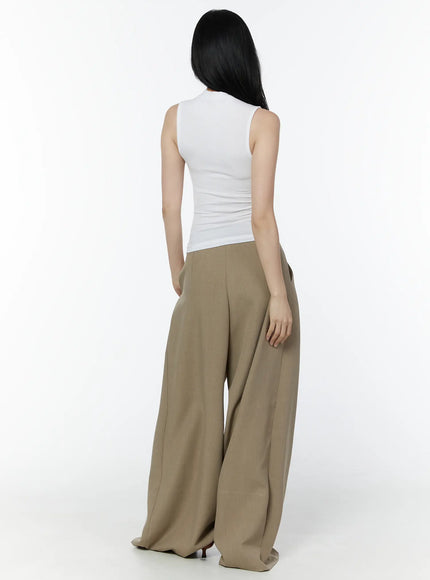classic-wide-fit-pleated-pants-iu503