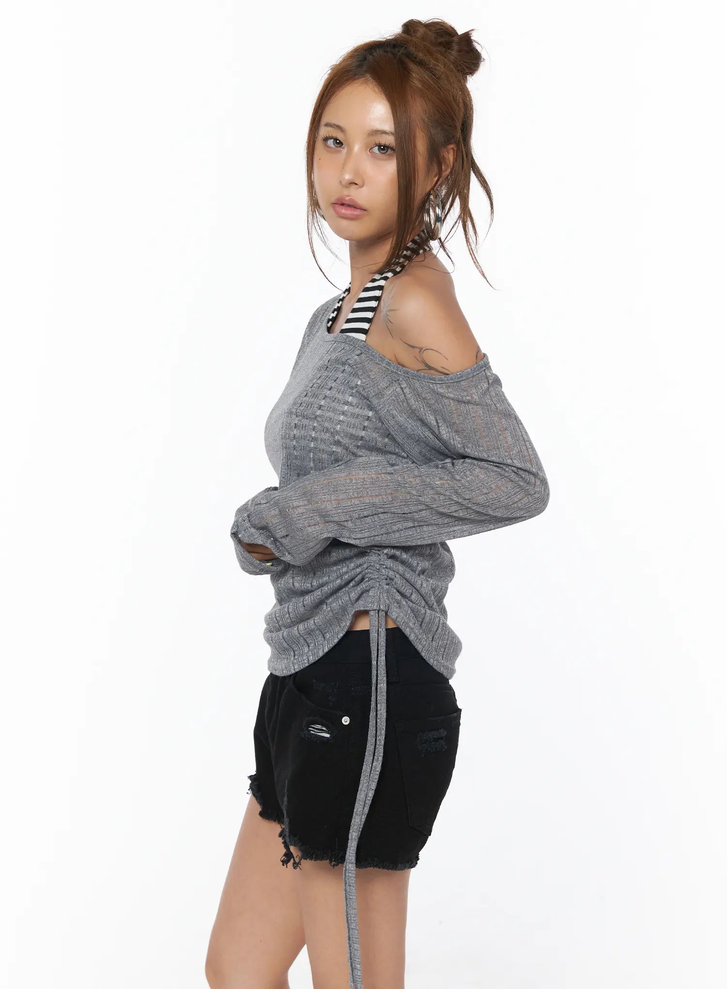 string-detail-see-through-long-sleeve-tee-cu502 / Gray