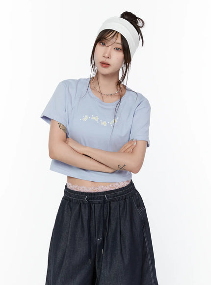 graphic-short-sleeve-crop-top-cy515 / Light blue