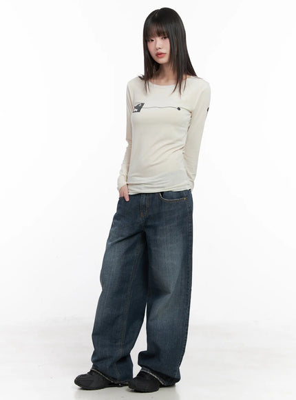 u-neck-graphic-long-sleeve-cn510