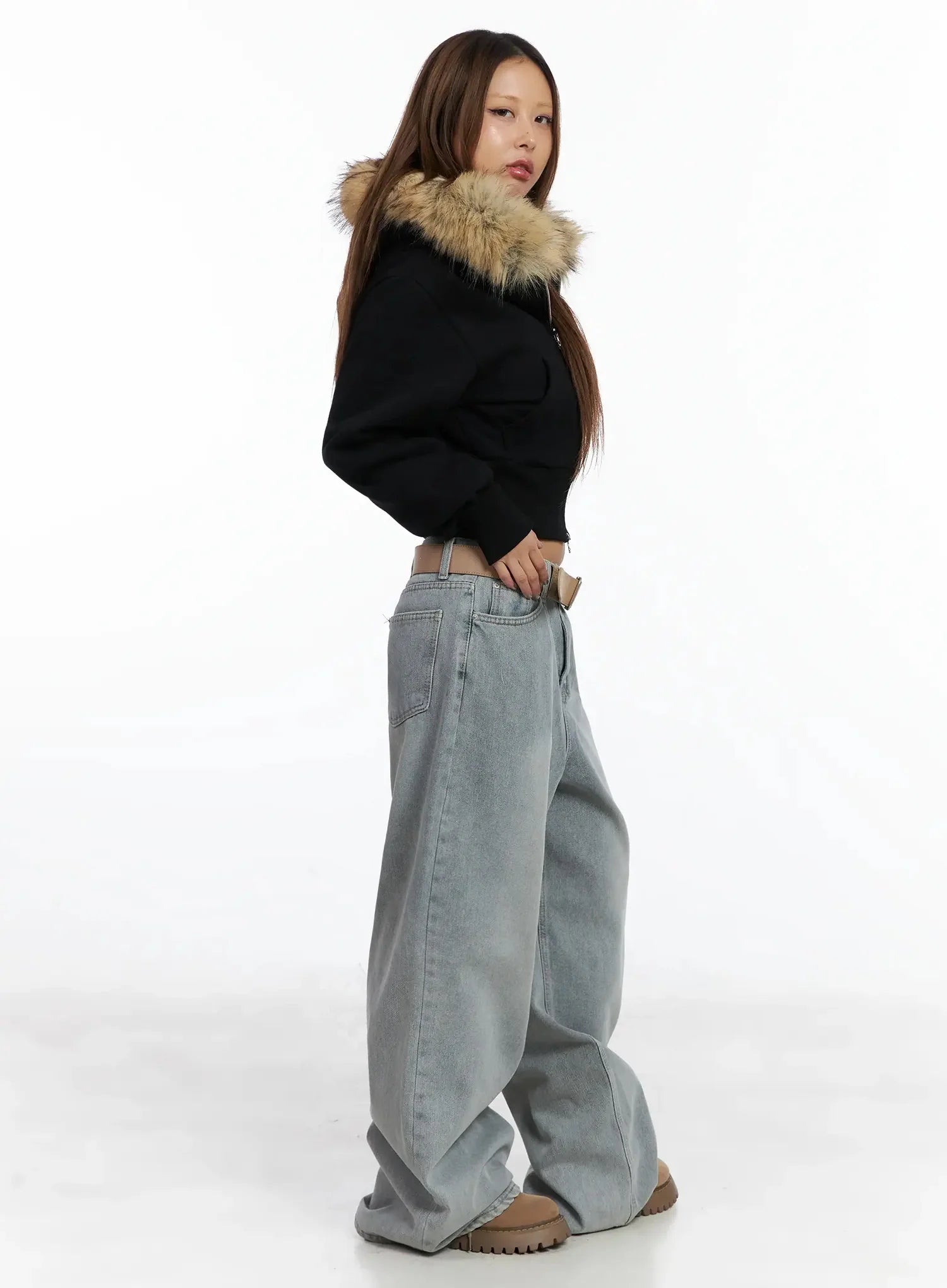 faux-fur-cropped-zip-up-hoodie-in528
