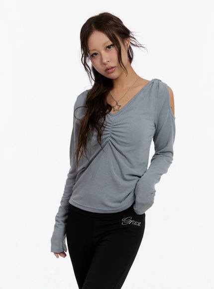 cut-out-shirred-hoodie-cn527