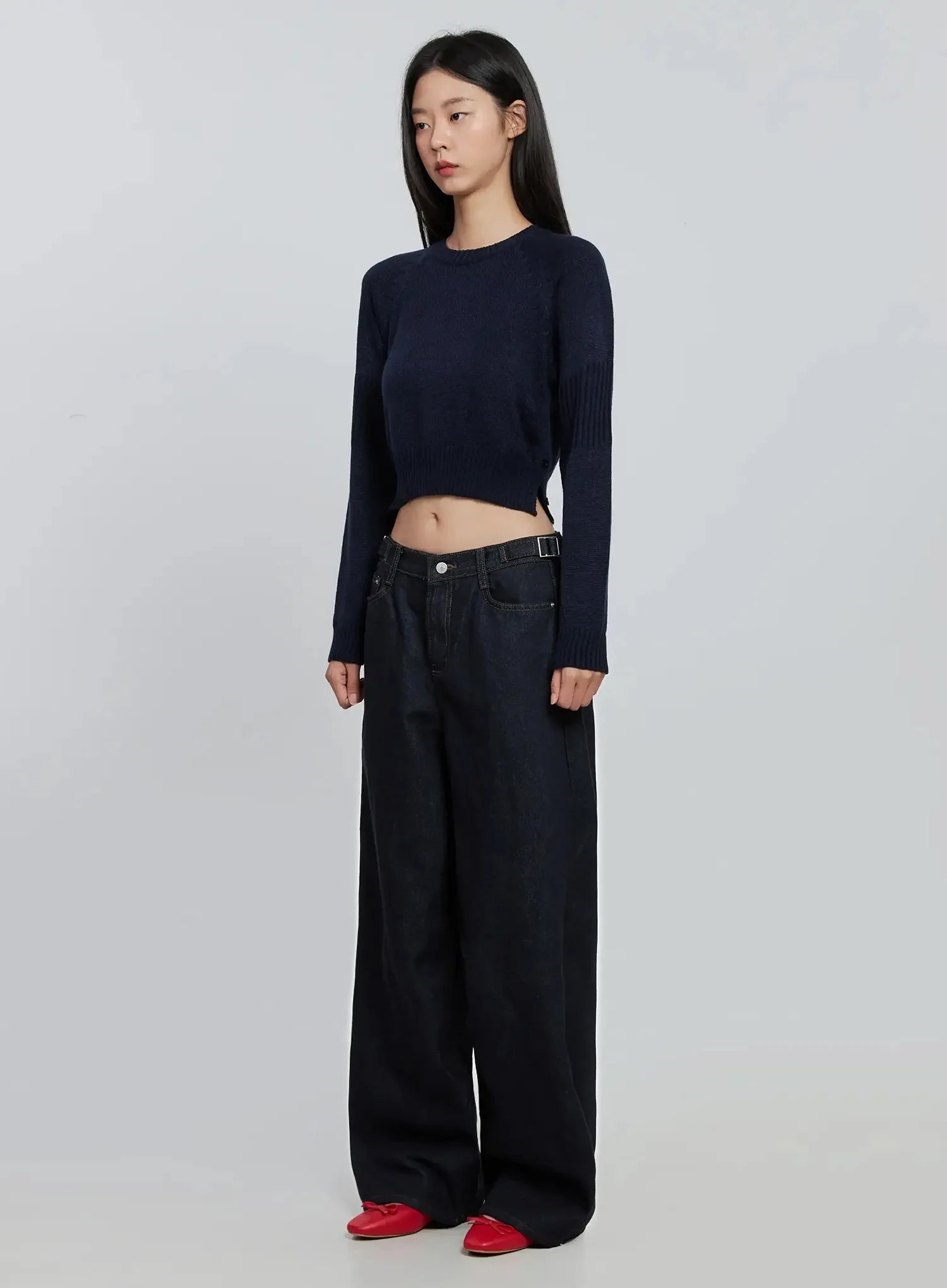 soobin-side-button-wide-leg-jeans-io530