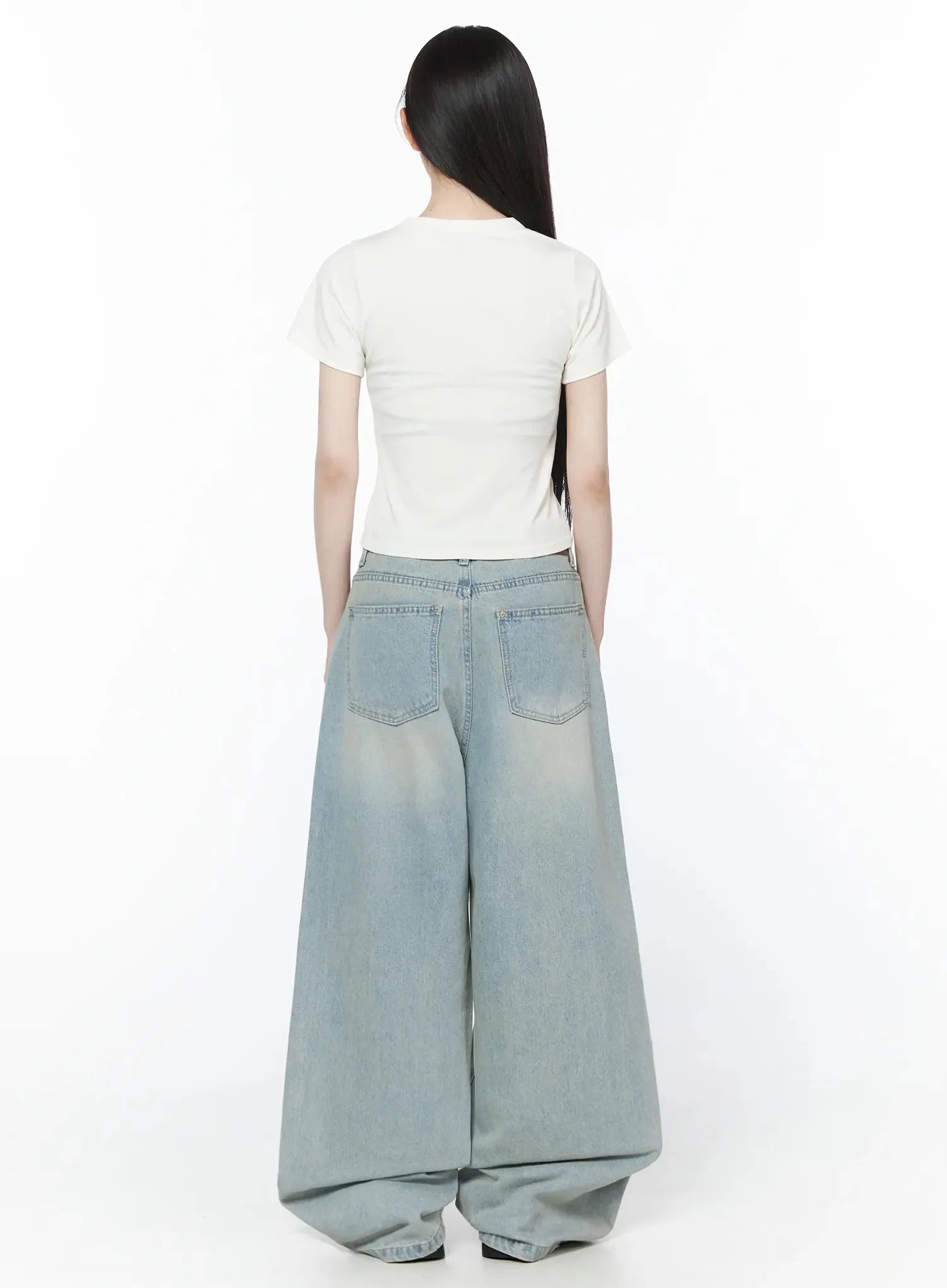 zion-light-wash-wide-leg-jeans-iy514