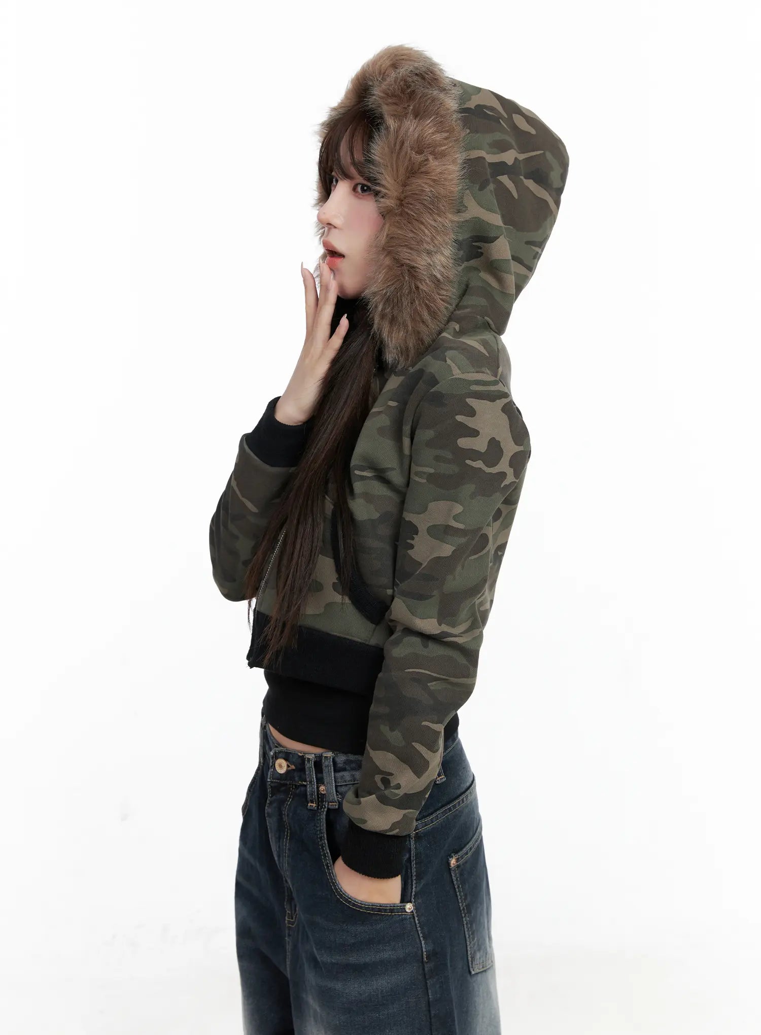 Camo Faux Fur Crop Zip-Up Hoodie CO521