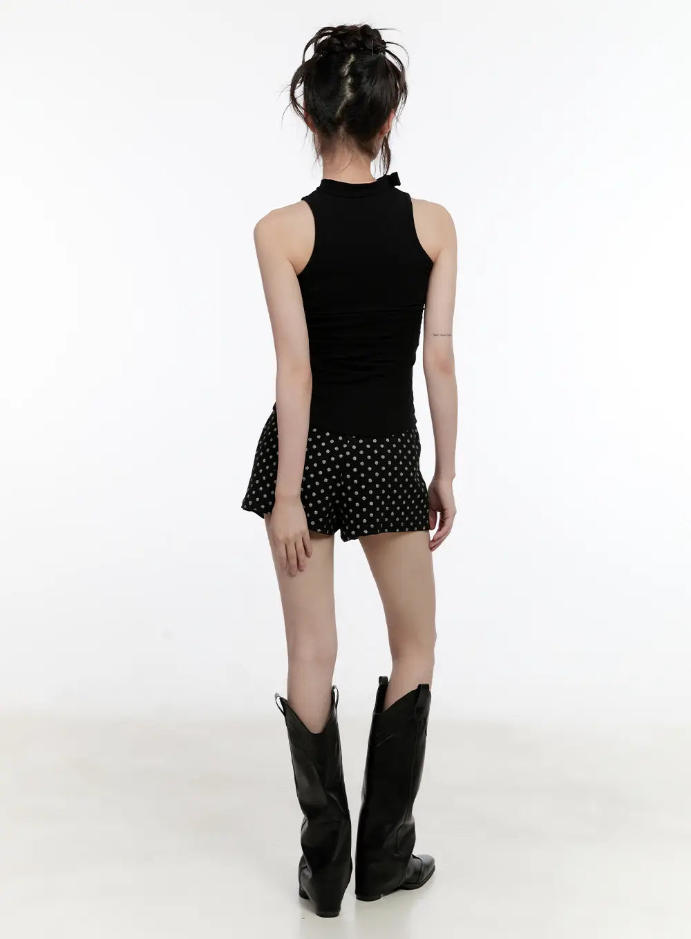 polka-dot-ruffle-detail-shorts-cl504