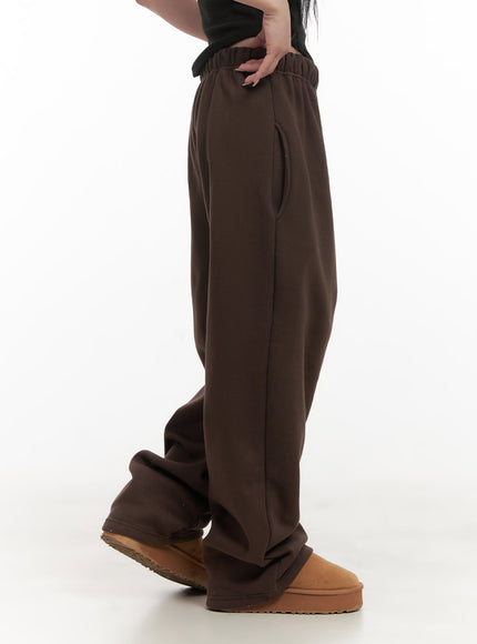 comfy-patch-wide-fit-sweatpants-cd404