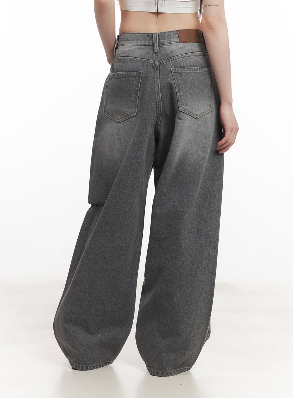 venessa-washed-baggy-jeans-cm528