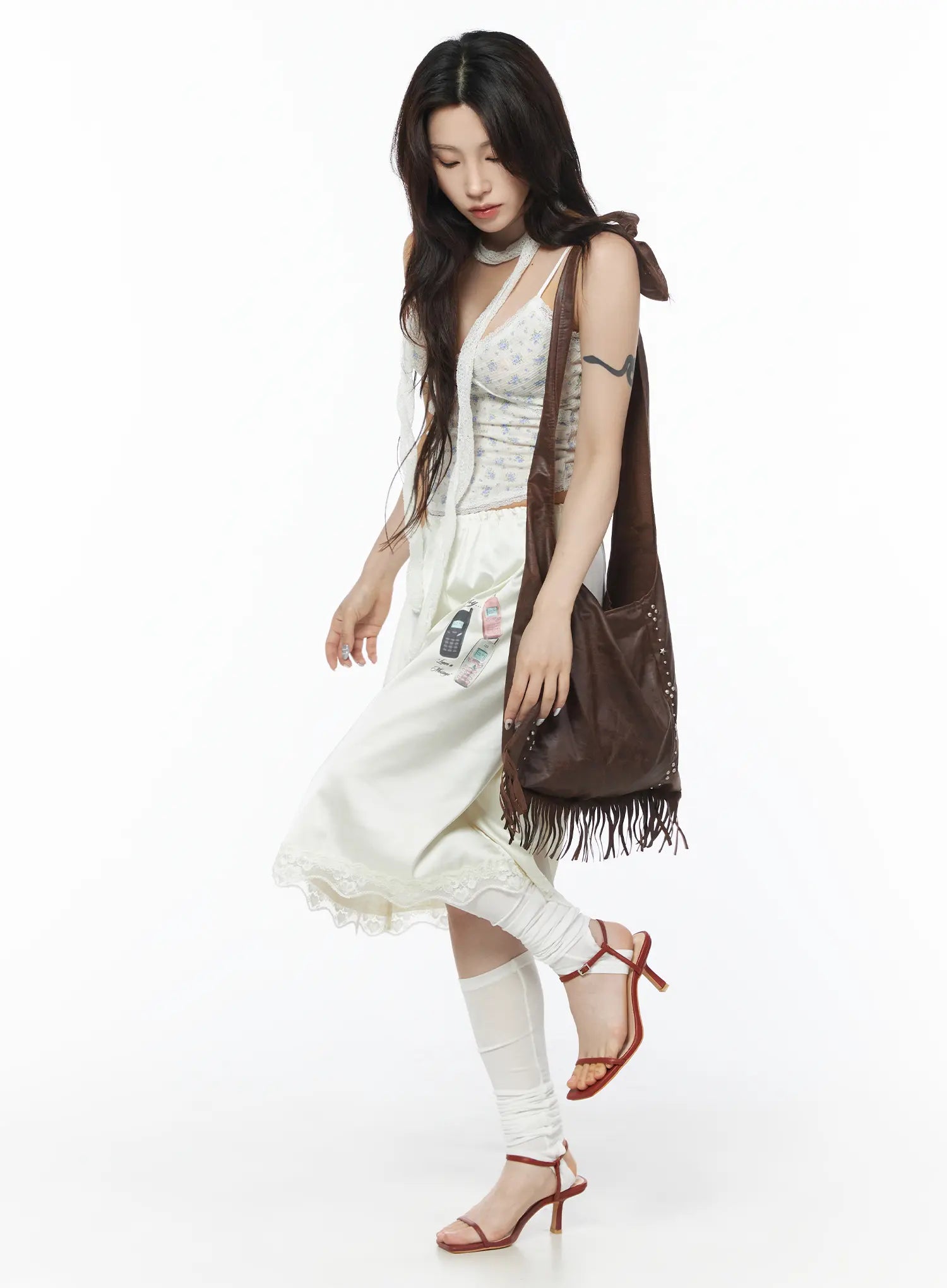 floral-lace-trim-v-neck-cami-tank-cu503
