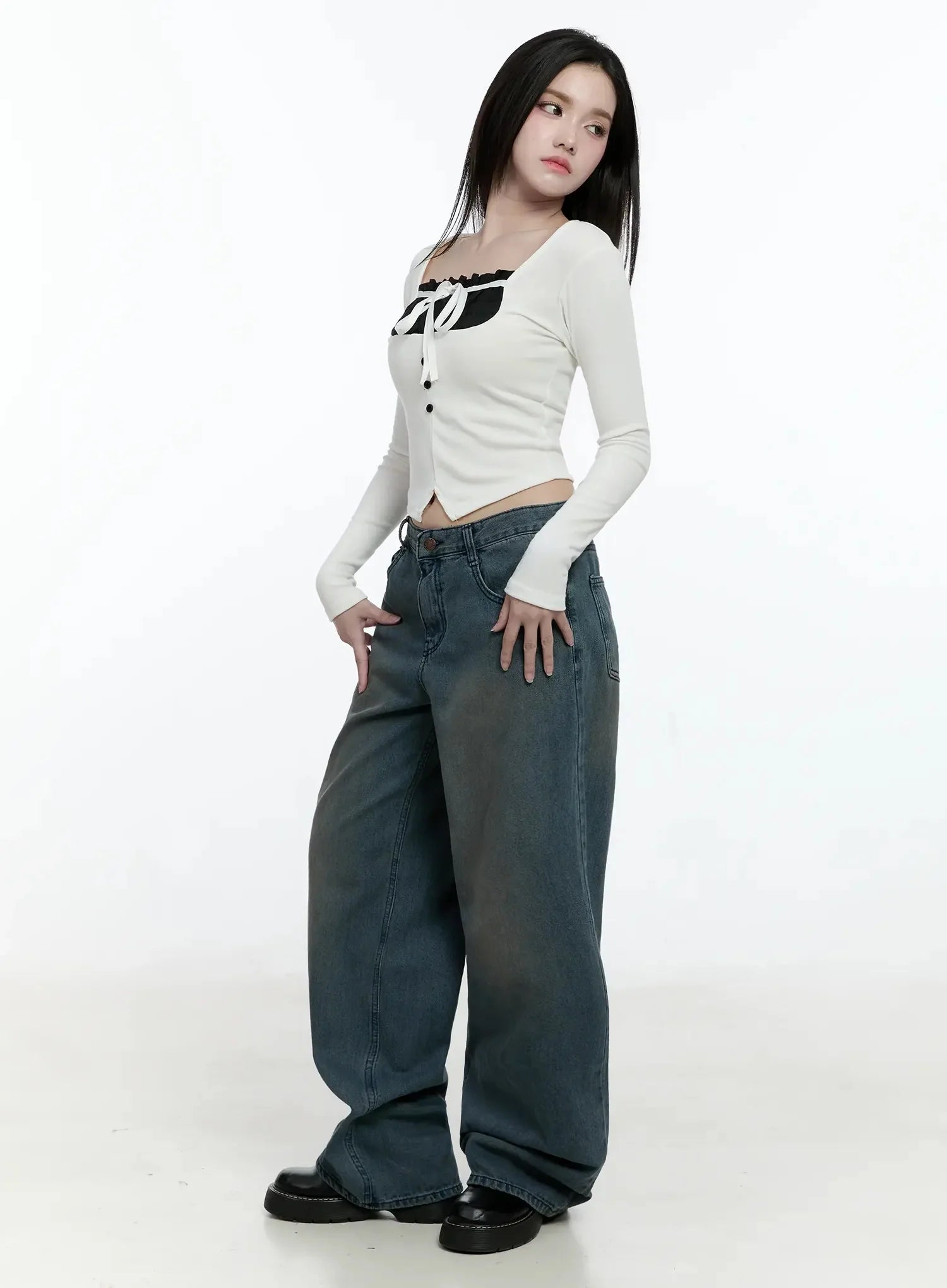 Rayna Mid Wash Wide Fit Jeans IO527