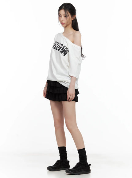 graphic-off-shoulder-oversized-tee-cl501