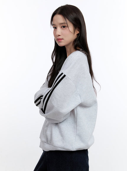 graphic-oversized-crew-neck-sweatshirt-on418