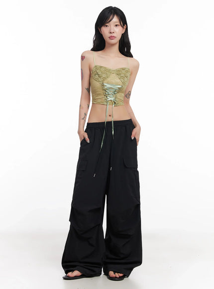 black-utility-wide-fit-cargo-pants-ic503