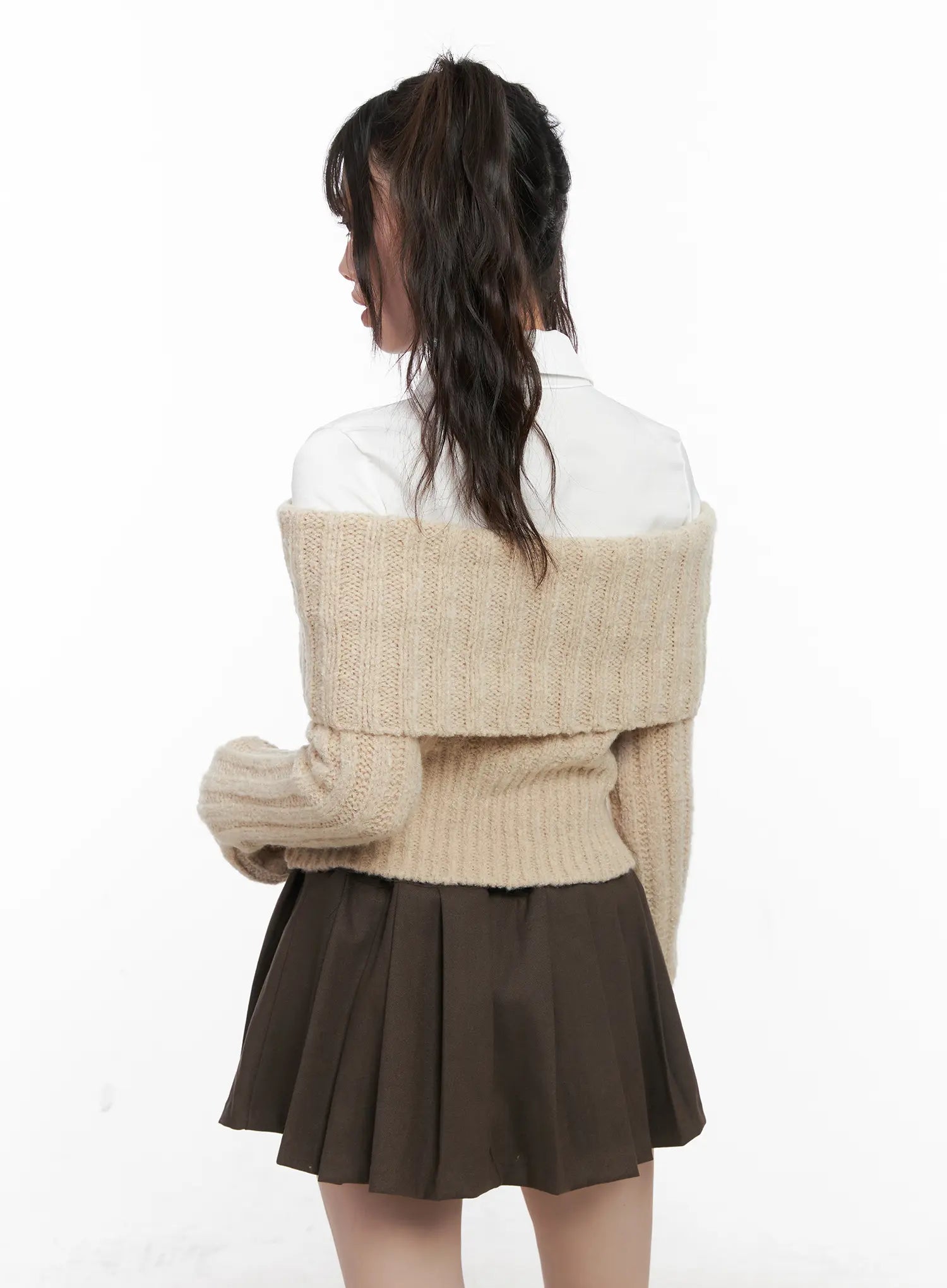crop-off-shoulder-knit-sweater-cn510