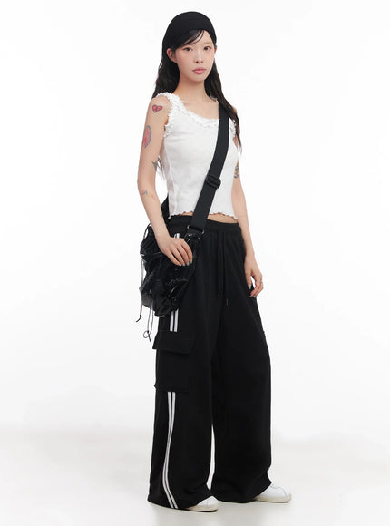 slouchy-gloss-crossbody-bag-ic503