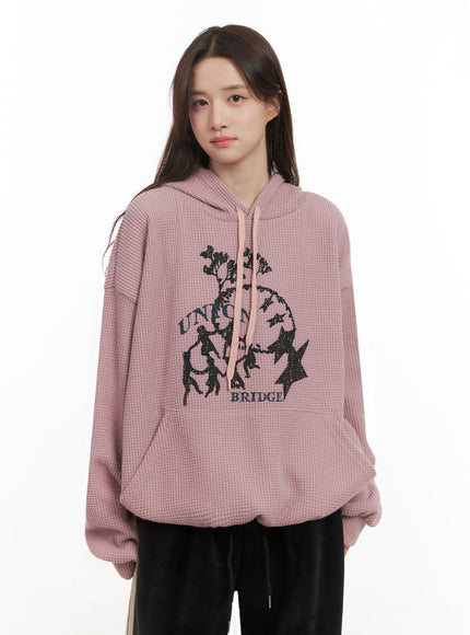 Cozy Waffle-Knit Graphic Hoodie IJ510