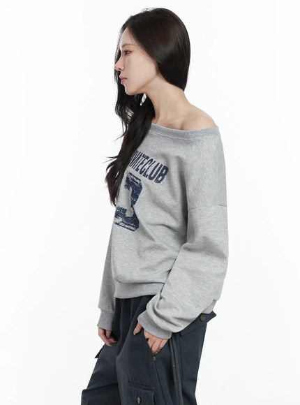 Wide Neck Numeral Graphic Sweatshirt IJ528