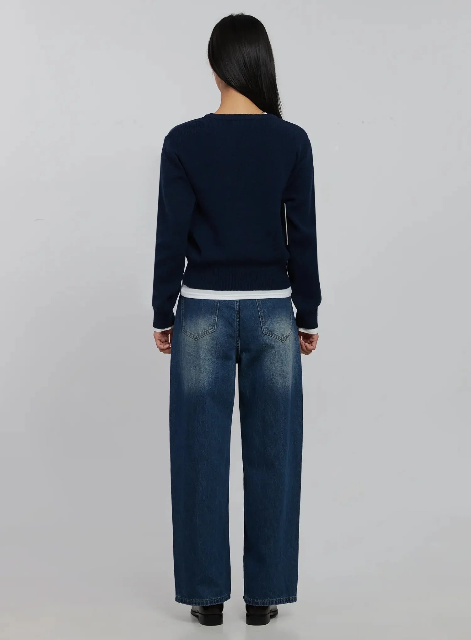 soft-round-neck-knit-top-ij508