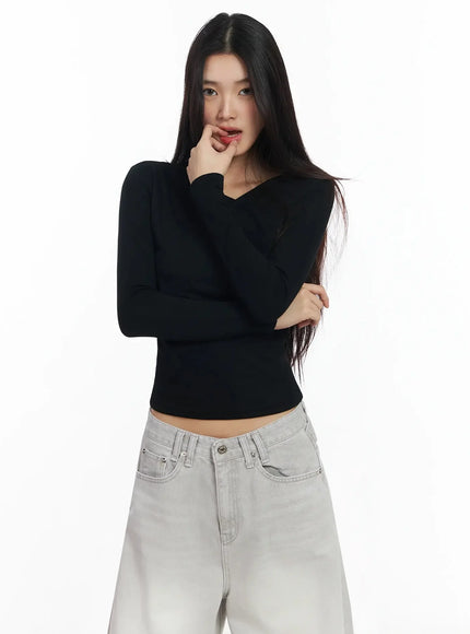 draped-v-neck-long-sleeve-top-ia508