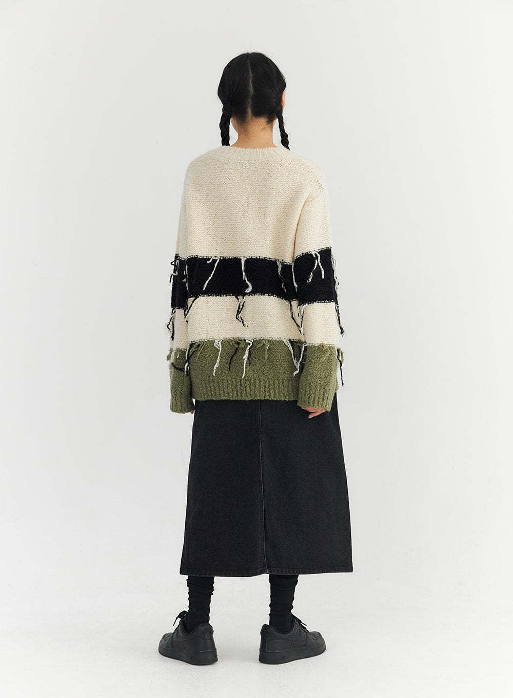 v-neck-tassel-stripe-sweater-co330