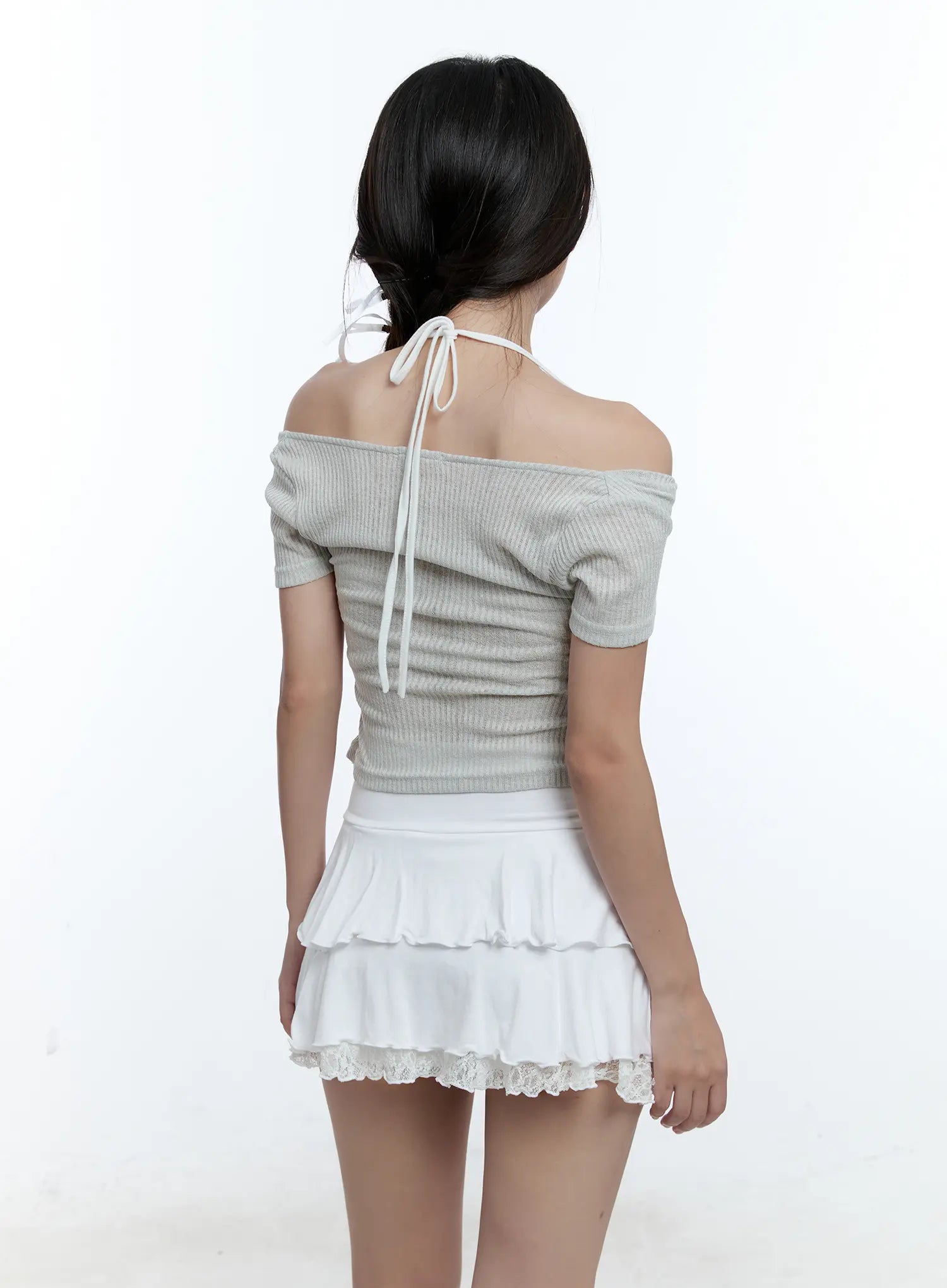 layered-halter-neck-crop-top-cu527