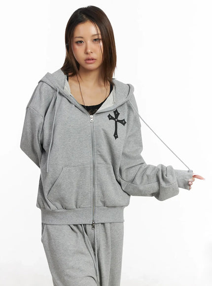 studded-cross-zip-hoodie-iy501