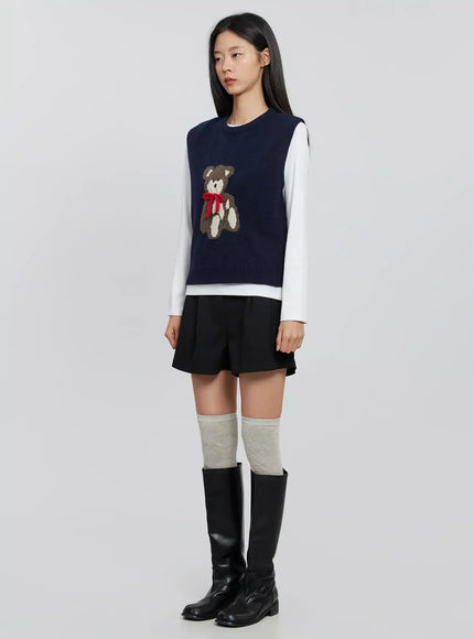 modern-pintuck-tailored-shorts-in507