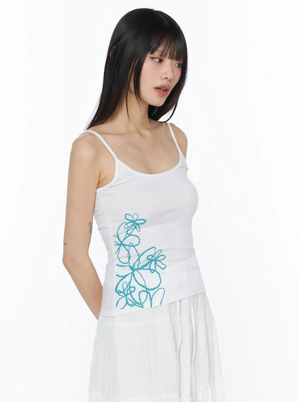 floral-embroidered-sleeveless-top-iy525