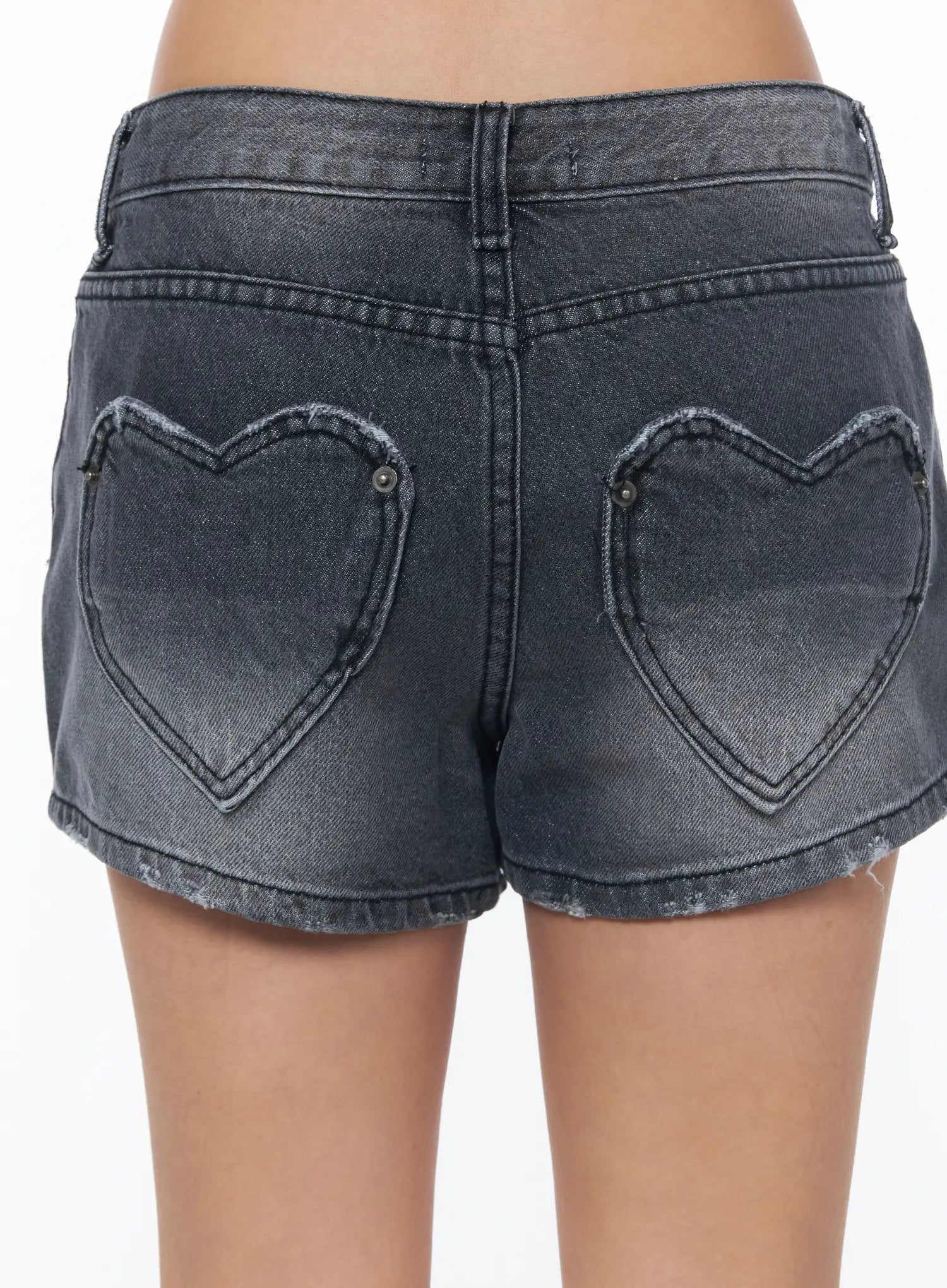 heart-pocket-denim-shorts-cu501