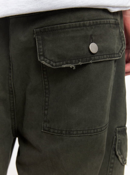 mens-wide-fit-cargo-pants-iu512