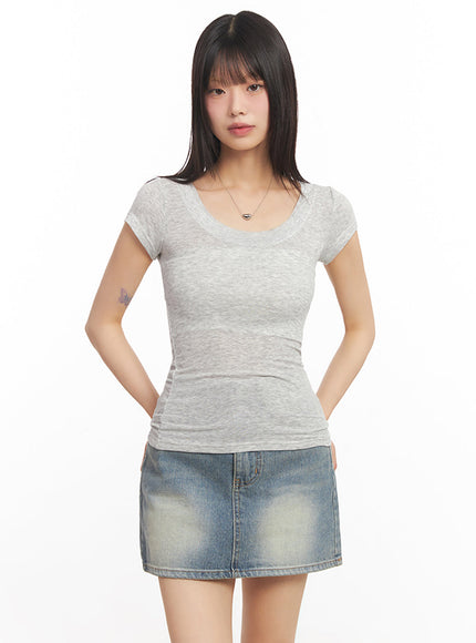 slim-fit-slightly-sheer-top-ia528