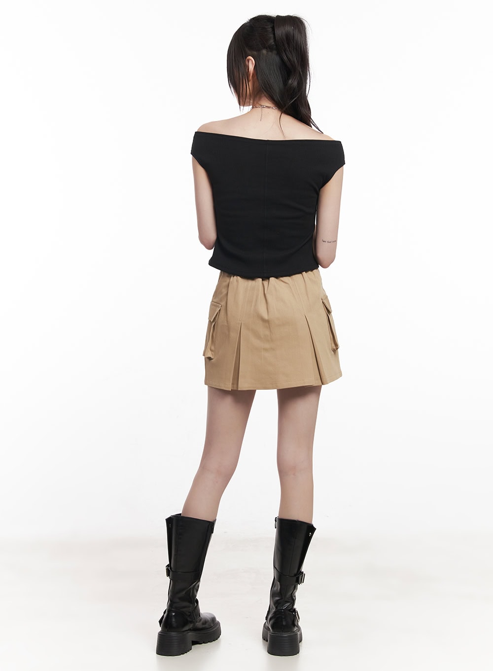 graphic-print-off-shoulder-crop-top-cy520